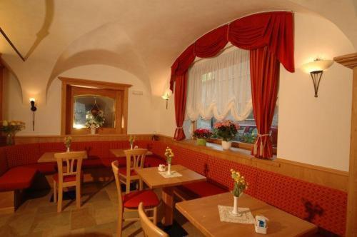 Hotel Italia Baselga di Pinè Esterno foto